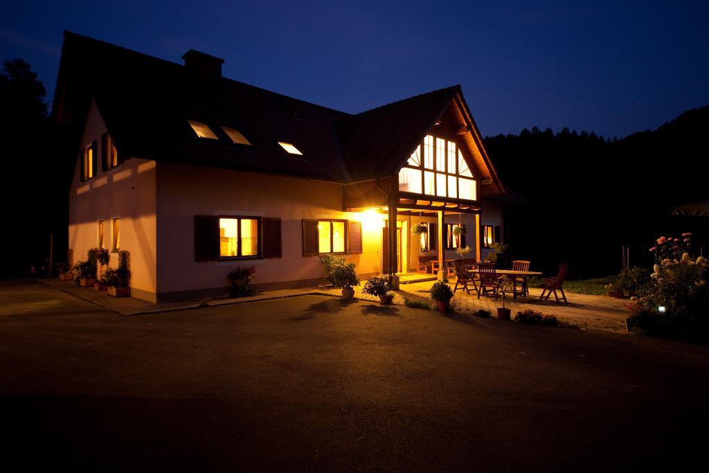 Gaestehaus Biohof ลอยช์ชาค ภายนอก รูปภาพ